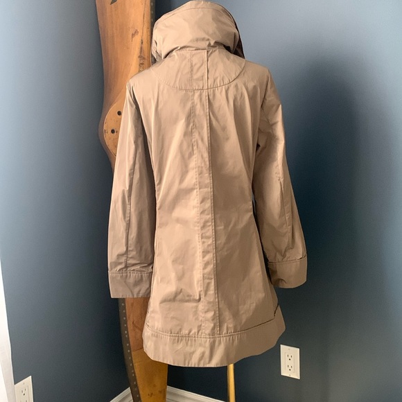 Rainforest water resistant jacket. Size XS - Picture 2 of 12
